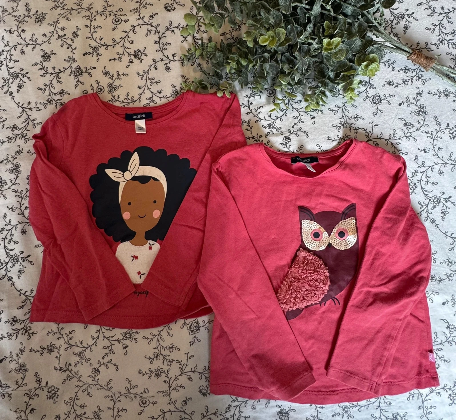 Lot de 2 T-shirts Okaïdi fille – Taille 4 ans – Très bon état 👧🌸